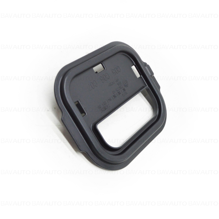 51747428257 - Cover lid - BMW - X5 G05, X6 G06 - de la 01.08.2018 - Original BMW Group - BavAUTO
