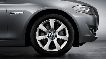 Janta aliaj usor - Star Spoke 330 - Argintiu (Silver) - 9Jx18 ET:44 - BMW Seria 5 F10 F11 F18, Seria 6 F06 F12 F13	