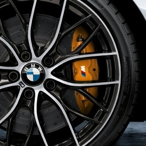 Retrofit kit set frane BMW Performance - BMW Seria 1  F20  F21; Seria 2 F22 F23; Seria 3 F30 F31 F34 GT; Seria 4 F32 F33 F36 - Orange