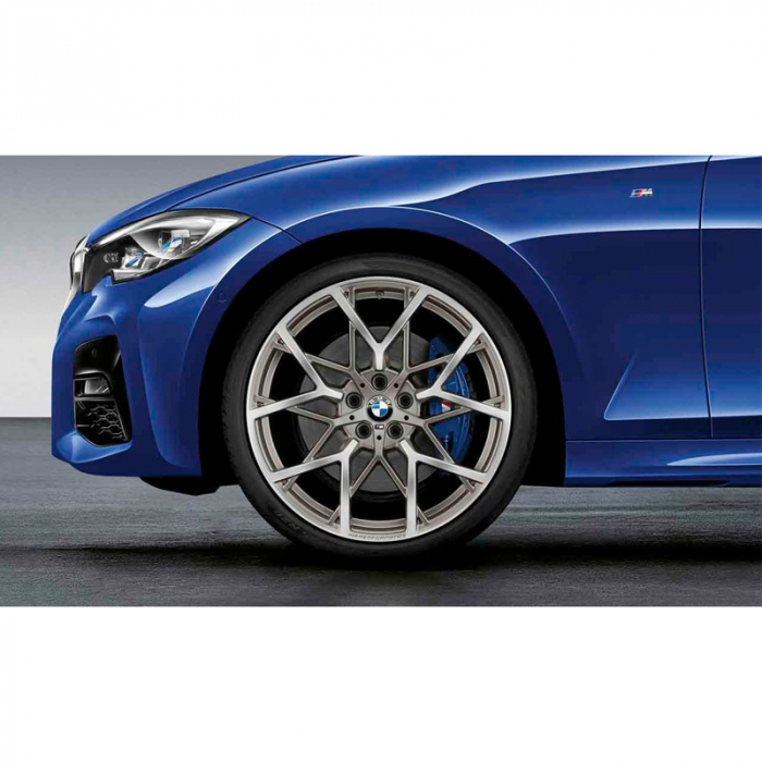 Set roti complete de vara - BMW M Performance Y-Spoke cu anvelopa Pirelli P-Zero r-f* (BMW) 225/35R20 90Y XL si 255/30R20 92Y XL TPMS / RDCi pentru Seria 3 G20; Seria 4 G22; M2 G42 