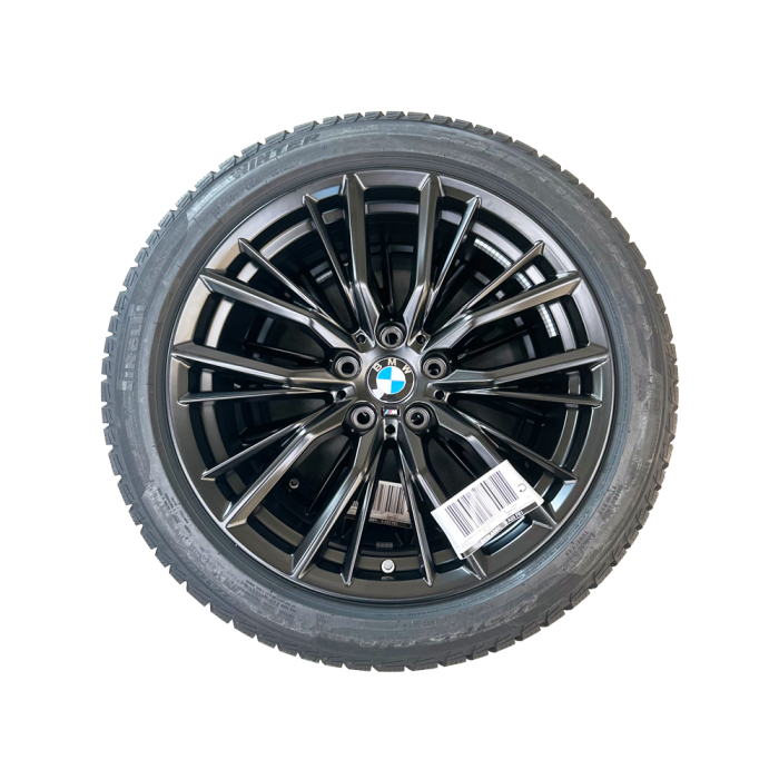 Roată completă de iarnă - M Performance Double Spoke 796M cu anvelopa Pirelli Winter Sottozero 3 r-f - 225/45R18 95H XL - BMW Seria 3/4 G20/G21/G22/G23/G42