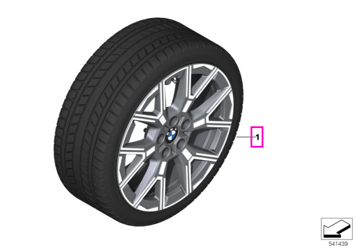 Roată completă de iarnă - Y-Spoke 974 (bright turned) cu anvelopa Goodyear Ultra Grip Performance 3 - 225/45R18 95V XL - BMW Seria 1 F70/Seria 2 Gran Coupé F74
