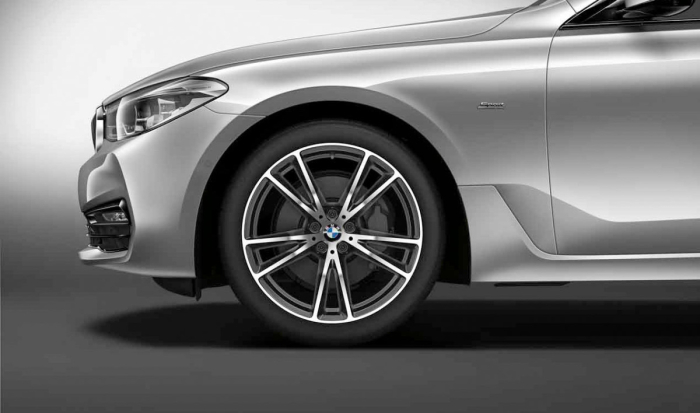 Janta aliaj usor - V-Spoke 686 - Bicolor Negru (Jet Black Sol. Paint/Bright Turned) - 8,5Jx20 ET:25 - BMW Seria 6 G32 GT	