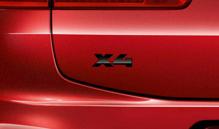 Emblema portbagaj neagra "X4" - "BMW M Performance" - BMW G02, G02N